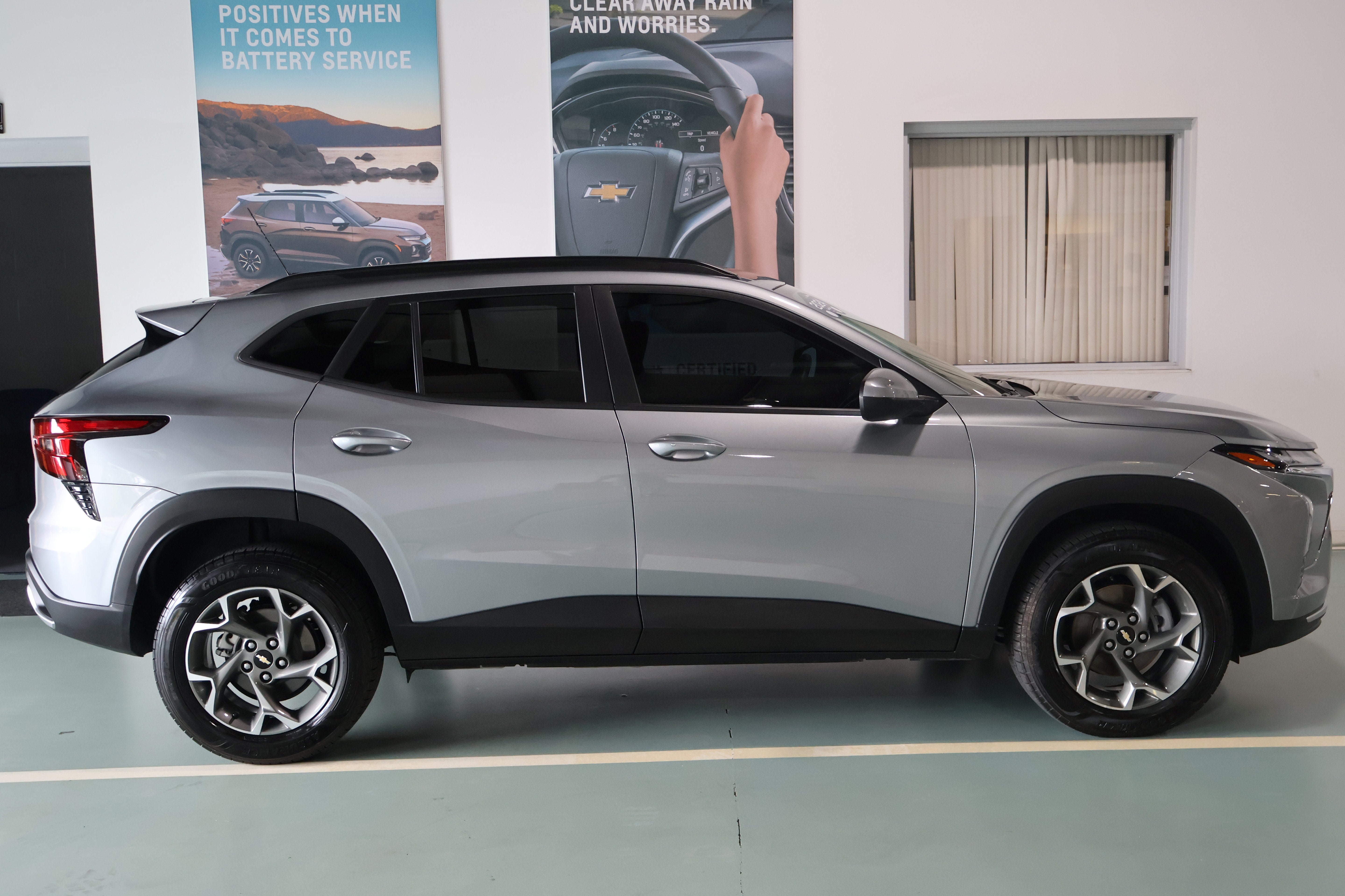 2024 Chevrolet Trax LT