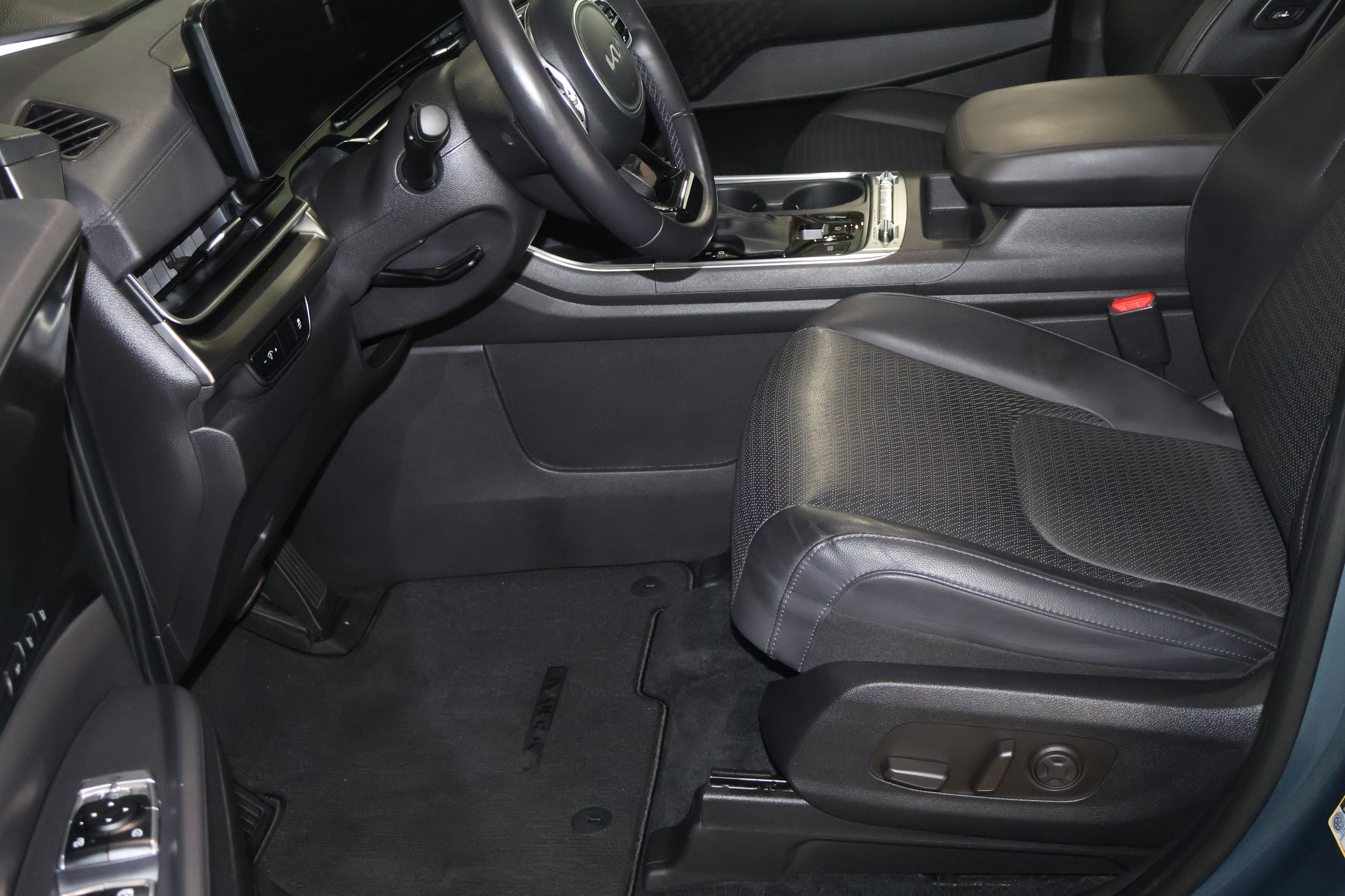2025 Kia Carnival MPV SX Prestige