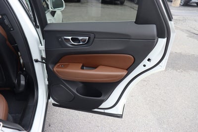 2021 Volvo XC60 Inscription Expression
